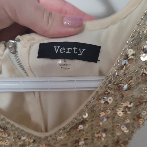 Gold glitter dress - Picture 2 of 3